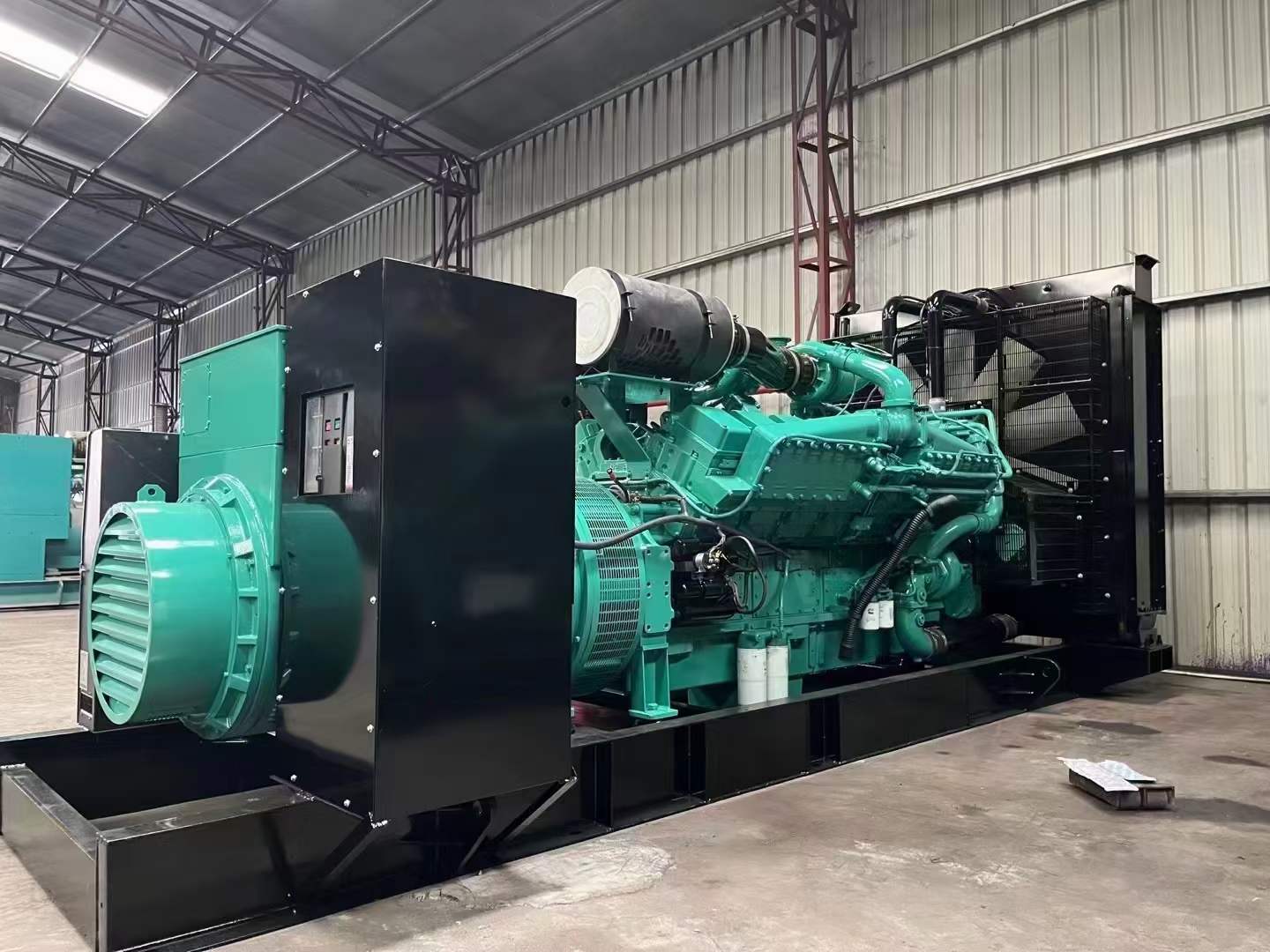 观山湖如何降低 800kW 柴油发电机输出电流的波动？